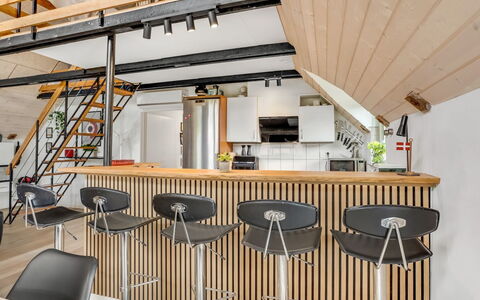 Milutin - 650M from the Sea: Meubilair, Hout, Flooring, Interieur Ontwerp, Plafond, Verdieping, Stoel, Barkruk, Keuken, Kamer