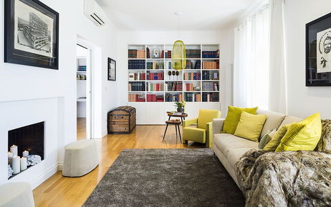 Penthouse: Meubilair, Interieur Ontwerp, Verdieping, Flooring, Bankstel, Muur, Woonkamer, Houten Vloer, Kamer, Huis