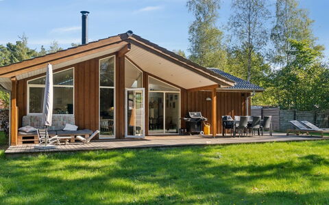 Ovine - 1.2Km to the Fjord: Hout, Meubilair, Appartement, Kamer, Plafond, Beits, Stoel, Hardwood, Vernis, Timmerhout