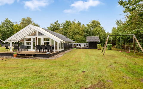 Madita - 30Km from the Sea: Dak, Huis, Huis, Verblijf, Deur, Siding, Dek, Veranda, Plank, Hardwood