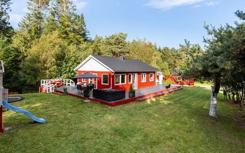 Winder - 925M from the Sea: Hout, Huis, Veranda, Dek, Hardwood, Dak, Beits, Houten Vloer, Eco Hotel