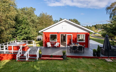 Winder - 925M from the Sea: Hout, Huis, Veranda, Dek, Hardwood, Dak, Beits, Houten Vloer, Eco Hotel