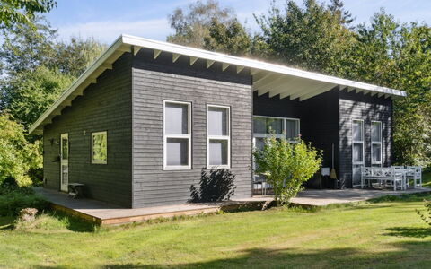 Erikke - 575M from the Sea: Hout, Meubilair, Appartement, Kamer, Plafond, Beits, Stoel, Hardwood, Vernis, Timmerhout
