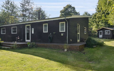 Erikke - 575M from the Sea: Hout, Meubilair, Appartement, Kamer, Plafond, Beits, Stoel, Hardwood, Vernis, Timmerhout