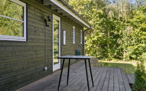 Erikke - 575M from the Sea: Hout, Meubilair, Appartement, Kamer, Plafond, Beits, Stoel, Hardwood, Vernis, Timmerhout