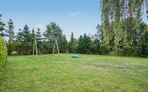 Mainio - 800M from the Sea: Blauw, Gras, Land Lot, Plain, Gazon, Tuin, Weide, Landscaping, Lariks