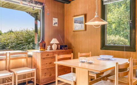 Aron - 30Km from the Sea: Meubilair, Interieur Ontwerp, Flooring, Hout, Plafond, Verdieping, Tafel, Eetkamer, Lichte Inrichting, Stoel
