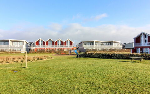 Syriel - 700M from the Sea: Dak, Huis, Huis, Verblijf, Deur, Siding, Dek, Veranda, Plank, Hardwood