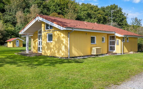 Solja - 85M from the Sea: Gras, Grasland, Land Lot, Verblijf, Landelijk Gebied, Weide, Garden Gebouwen, Tuin, Schuur