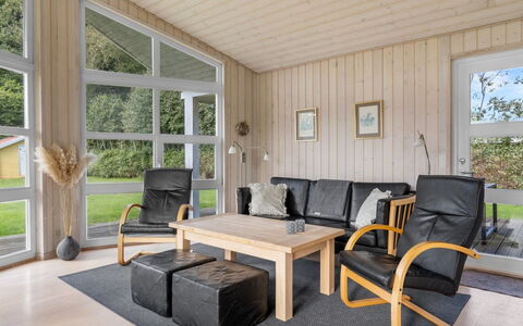 Solja - 85M from the Sea: Gras, Grasland, Land Lot, Verblijf, Landelijk Gebied, Weide, Garden Gebouwen, Tuin, Schuur