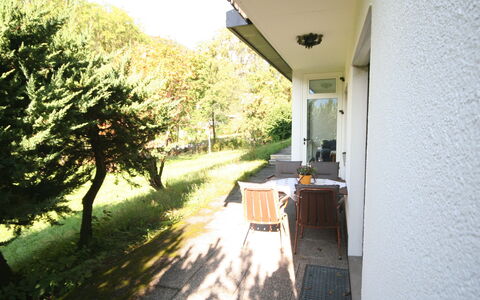 Gortipohl 620: Tuin, Gazon, Schaduw, Buitenmeubels, Backyard, Werf, Landscaping, Stoel, Daylighting