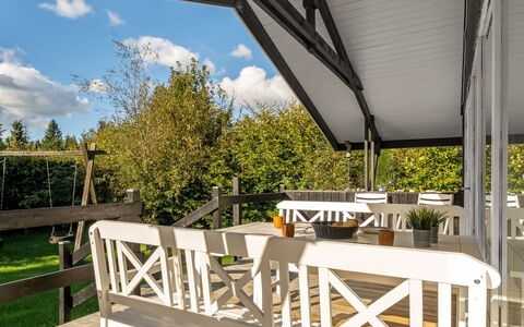 Inola - 3.5Km from the Sea: Blauw, Struik, Verblijf, Groundcover, Tuin, Landgoed, Schaduw, Landscaping, Boerderij, Eco Hotel