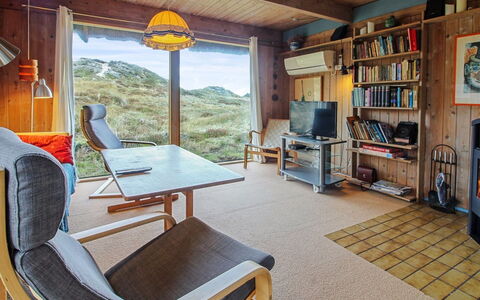 Asel - 1Km from the Sea: Verblijf, Backyard, Werf, Garden Gebouwen, Schuur, Siding, Buitenmeubels, Blokhut, Outdoor Structuur, Keet