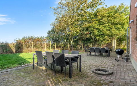Nette - 2Km to the Fjord: Verblijf, Backyard, Werf, Garden Gebouwen, Schuur, Siding, Buitenmeubels, Blokhut, Outdoor Structuur, Keet