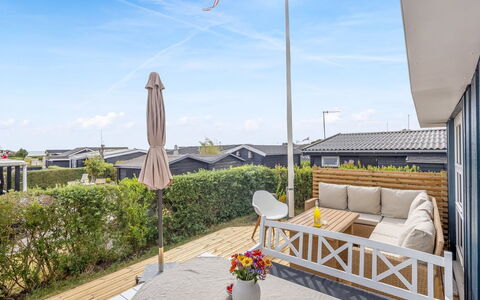 Skarthi - 200M from the Sea: Huis, Dak, Dek, Schaduw, Balkon, Stoel, Buitenmeubels, Landgoed, Patio, Toevlucht