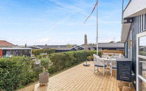 Skarthi - 200M from the Sea: Huis, Dak, Schaduw, Landgoed, Dek, Villa, Toevlucht, Balkon, Gang, Eco Hotel