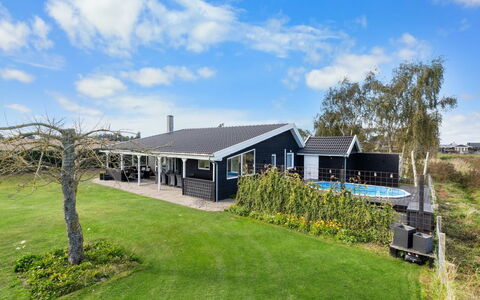 Rolfkarl - 250M from the Sea: Blauw, Verblijf, Huis, Huis, Boerderij, Landgoed, Siding