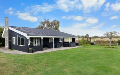 Rolfkarl - 250M from the Sea: Blauw, Verblijf, Huis, Huis, Boerderij, Landgoed, Siding