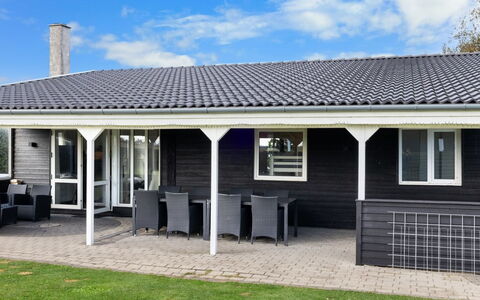 Rolfkarl - 250M from the Sea: Blauw, Verblijf, Huis, Huis, Boerderij, Landgoed, Siding