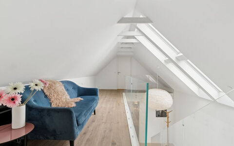 Rusalina - 20M from the Sea: Dak, Huis, Huis, Verblijf, Deur, Siding, Dek, Veranda, Plank, Hardwood