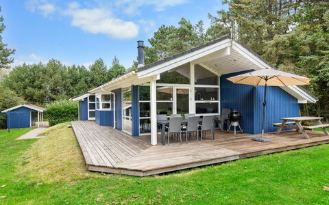 Ellinor - 190M from the Sea: Dak, Huis, Huis, Verblijf, Deur, Siding, Dek, Veranda, Plank, Hardwood