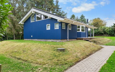 Ellinor - 190M from the Sea: Flooring, Verdieping, Interieur Ontwerp, Plafond, Deur, Trap, Gieten, Beits, Leuning, Hardwood