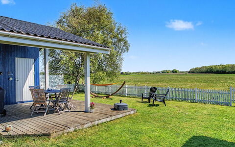 Roya - 100M from the Sea: Blauw, Verblijf, Huis, Huis, Boerderij, Landgoed, Siding