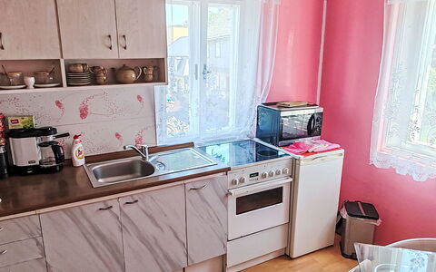 Jiřetínská Chaloupka: Toestel Van De Keuken, Major Appliance, Keuken, Flooring, Interieur Ontwerp, Huishoudapparatuur, Countertop, Cabinetry, Verdieping, Kamer