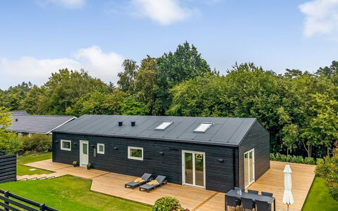 Assa - 500M from the Sea: Hout, Verblijf, Huis, Huis, Deur, Hardwood, Garden Gebouwen, Beits, Blokhut, Plank
