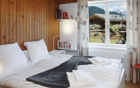Apollo 2: Meubilair, Interieur Ontwerp, Hout, Bed, Slaapkamer, Plafond, Verdieping, Flooring, Kamer, Laken