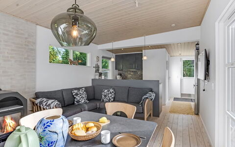 Cornel - 300M from the Sea: Blauw, Verblijf, Huis, Huis, Boerderij, Landgoed, Siding