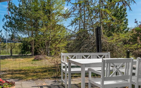 Kamilla - from the Sea: Meubilair, Buitenmeubels, Stoel, Tuin, Schaduw, Buitentafel, Landscaping, Hardwood, Veranda, Keuken En Eettafel