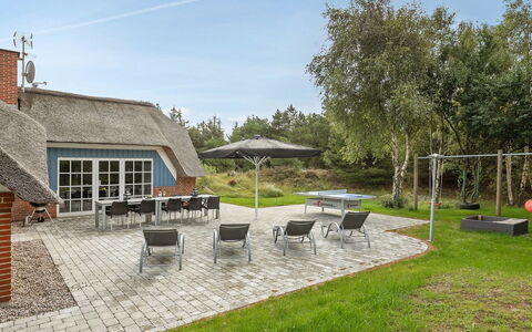 Alvina - 3.2Km from the Sea: Dak, Huis, Huis, Verblijf, Deur, Siding, Dek, Veranda, Plank, Hardwood