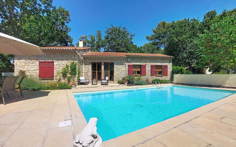 Les Pierres Fleuries: Zwembad, Toevlucht, Landgoed, Buitenmeubels, Eco Hotel, Hacienda, Villa, Flagstone, Schaduw, Landscaping