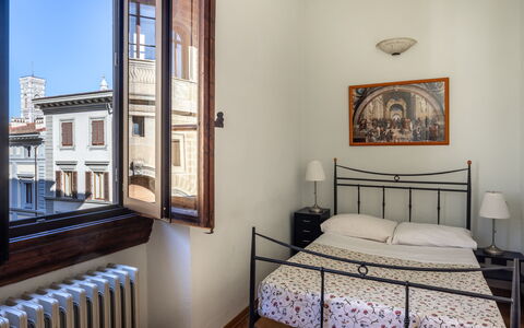 Cuore Di Firenze Apartment: Muur, Interieur Ontwerp, Verdieping, Flooring, Appartement, Slaapkamer, Huis, Fotolijst, Kamer, Bed