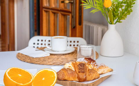 Casa La Conchiglia: Tableware, Voedsel, Serveware, Drinkware, Kop, Dishware, Ingrediënt, Koffiekop