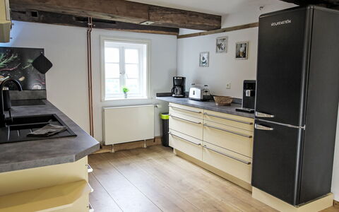 Schwalenberg 111: Toestel Van De Keuken, Flooring, Major Appliance, Hout, Keuken, Interieur Ontwerp, Meubilair, Verdieping, Huishoudapparatuur, Cabinetry