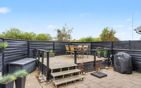 Lanica - 150M from the Sea: Hout, Buitenmeubels, Meubilair, Dek, Plank, Hardwood, Backyard, Patio, Tuin, Werf
