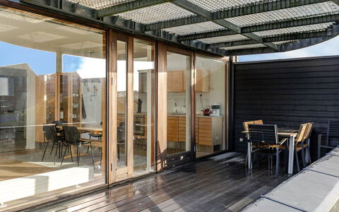 Thomine - 2.5Km from the Sea: Verblijf, Backyard, Werf, Garden Gebouwen, Schuur, Siding, Buitenmeubels, Blokhut, Outdoor Structuur, Keet