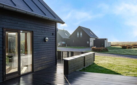 Thomine - 2.5Km from the Sea: Verblijf, Backyard, Werf, Garden Gebouwen, Schuur, Siding, Buitenmeubels, Blokhut, Outdoor Structuur, Keet