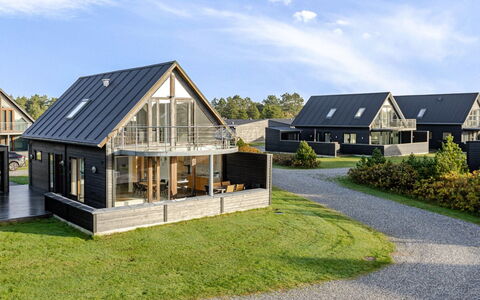 Thomine - 2.5Km from the Sea: Verblijf, Backyard, Werf, Garden Gebouwen, Schuur, Siding, Buitenmeubels, Blokhut, Outdoor Structuur, Keet