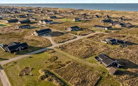 Amber - 300M from the Sea: Huis, Dak, Huis, Verblijf, Schuur, Garden Gebouwen, Siding, Werf, Blokhut, Hut