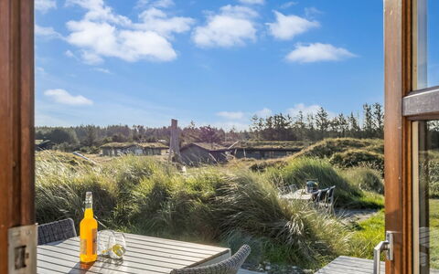 Sigbritt - 750M from the Sea: Land Lot, Eco Hotel, Balkon, Stoel, Veranda, Villa