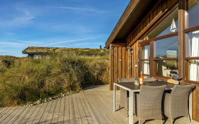 Sigbritt - 750M from the Sea
