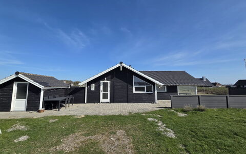 Bryngeir - 100M from the Sea: Blauw, Verblijf, Huis, Huis, Boerderij, Landgoed, Siding