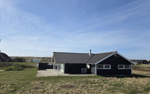 Bryngeir - 100M from the Sea: Blauw, Verblijf, Huis, Huis, Boerderij, Landgoed, Siding