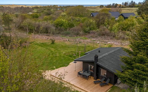 Wenche - 840M from the Sea: Meubilair, Interieur Ontwerp, Hout, Plafond, Flooring, Verdieping, Houten Vloer, Keuken En Eettafel, Tafel, Lichte Inrichting