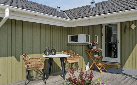 Erok - from the Sea: Hout, Meubilair, Appartement, Kamer, Plafond, Beits, Stoel, Hardwood, Vernis, Timmerhout