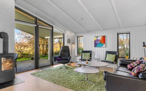 Sigbrit - 100M from the Sea: Interieur Ontwerp, Flooring, Verdieping, Hout, Plafond, Meubilair, Houten Vloer, Woonkamer, Bankstel, Huis