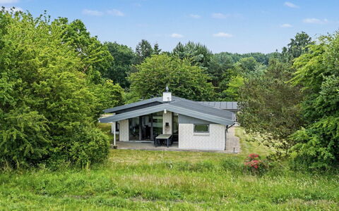 Sigbrit - 100M from the Sea: Dak, Huis, Huis, Verblijf, Siding, Landgoed, Oprit, Garden Gebouwen, Werf, Schuur